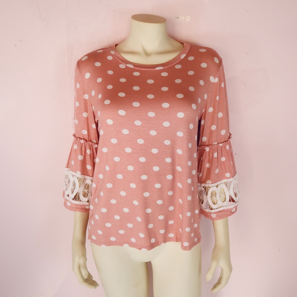 Polka dot pink top with bell sleeves - Picture 3 of 3
